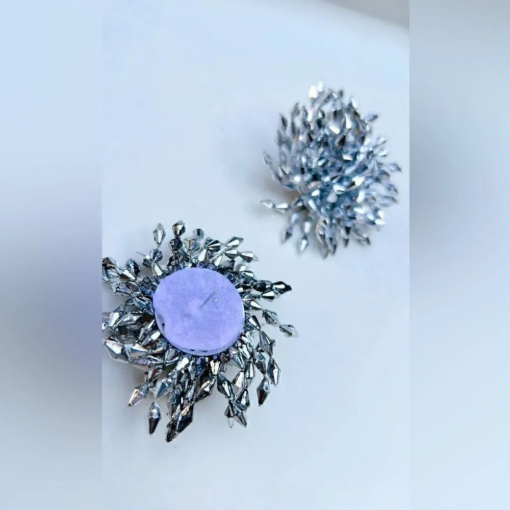 flower statement earring H41 - Picture 4 of 4